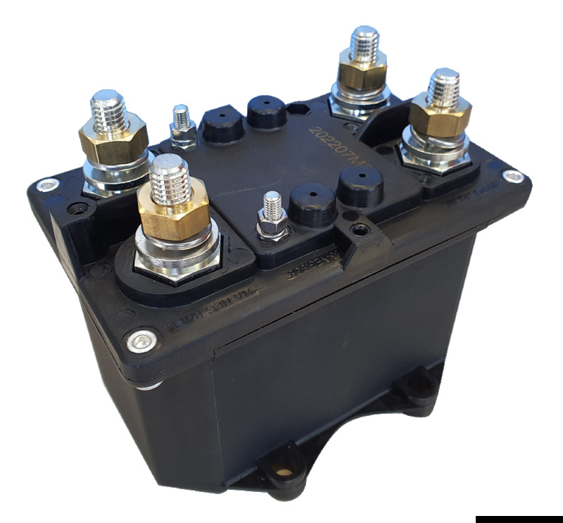 Automatic bipolar battery switch 24 V