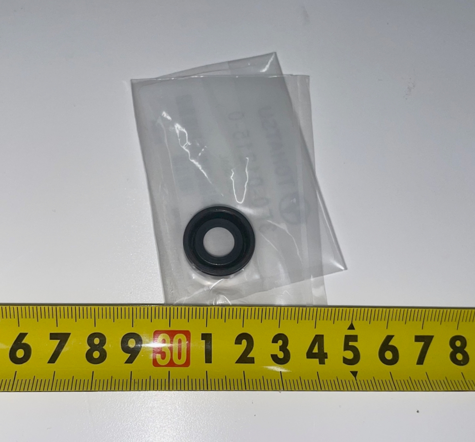 OIL seal 26-822891