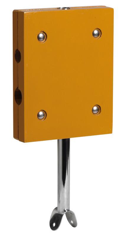 Outboard bracket f.pushpit mounting