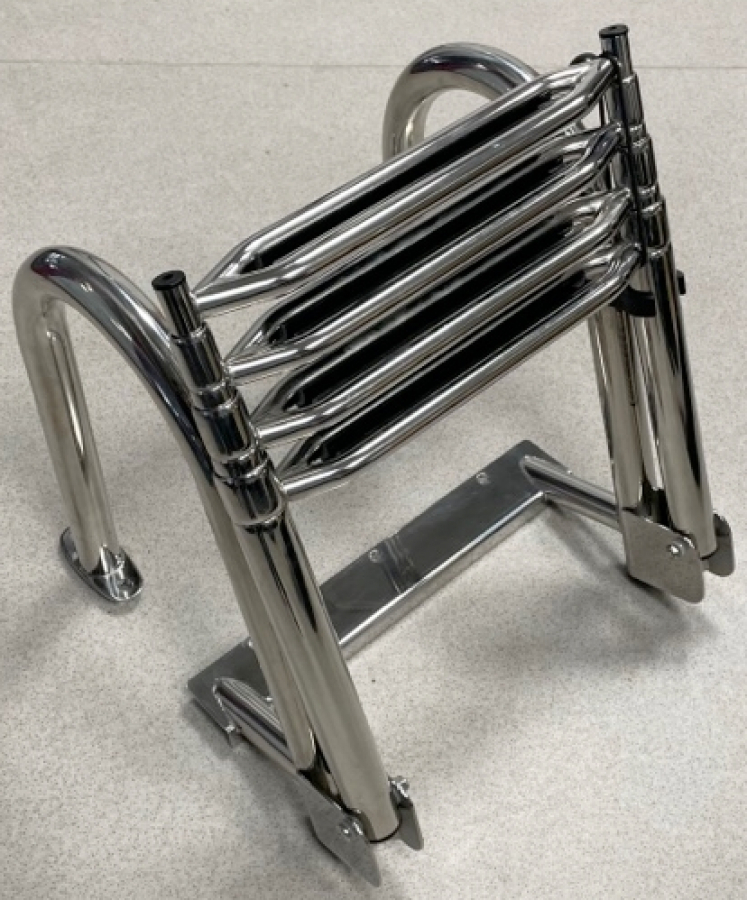 Four step ladder AISI316