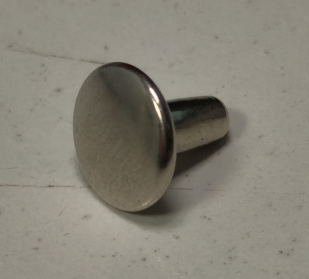 Hollow core rivet for MF24; MF37; MF39