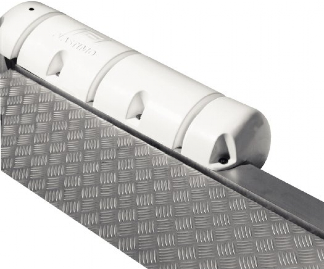 Защитник дока d.18x40 см - белый, пластимо, максимальное давление воздуха 0,1 бар