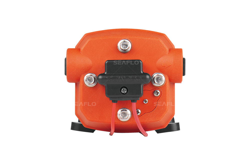 Spiediena ūdens sūknis SEAFLO 24v 12,5lpm 2,4bar Serija 41